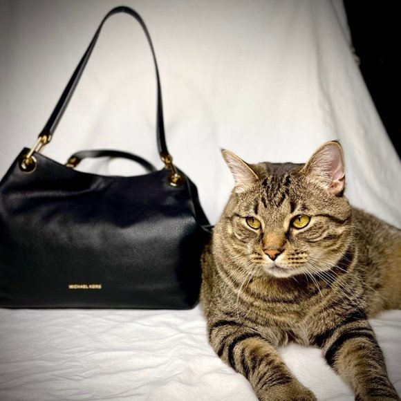 Michael Kors Raven Large Shoulder Tote Black Leather w/ Gold Hardware - Picture 12 of 12